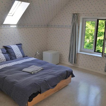 Suite Familiale Avec 2 Chambres Dans Une Villa - Quartier Vert Et Boise - 5 Kms De Ναμούρ Εξωτερικό φωτογραφία