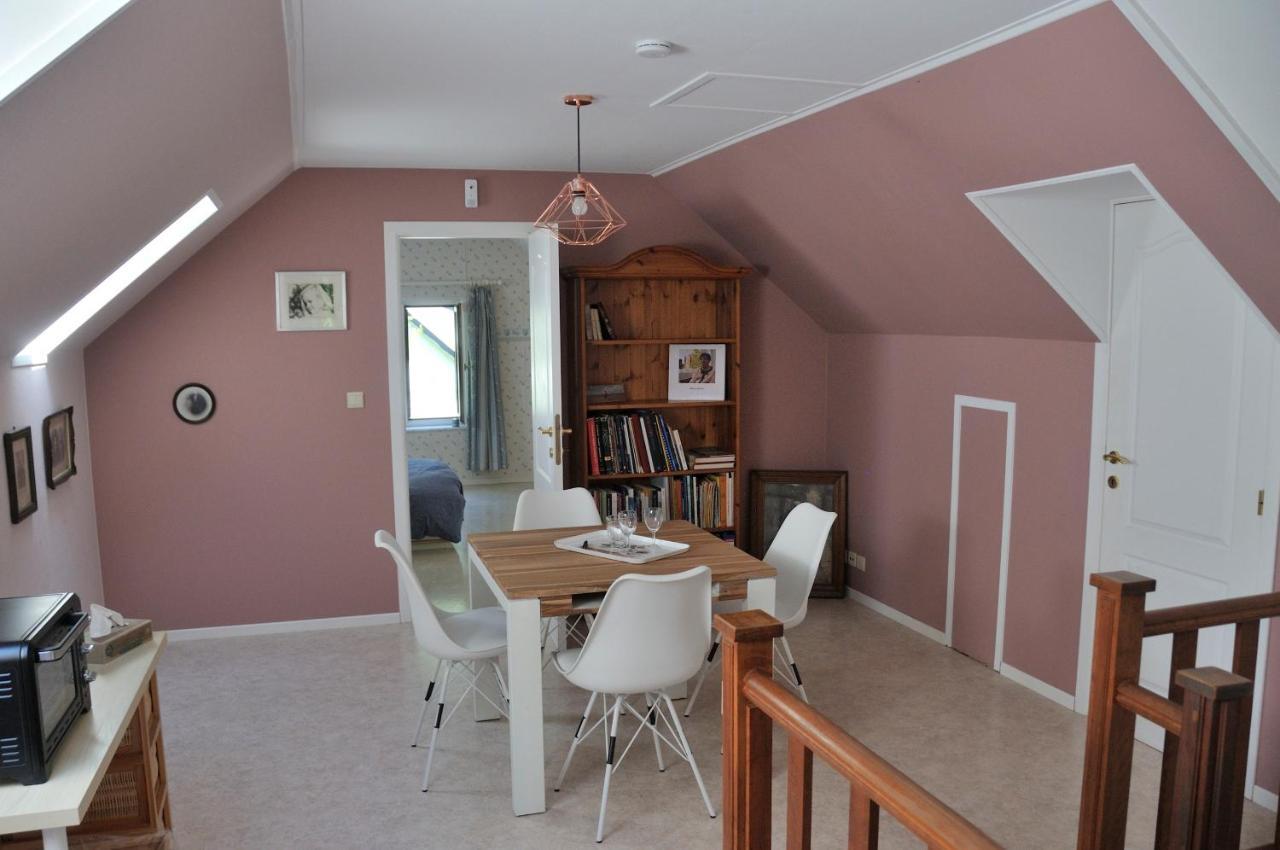 Suite Familiale Avec 2 Chambres Dans Une Villa - Quartier Vert Et Boise - 5 Kms De Ναμούρ Εξωτερικό φωτογραφία