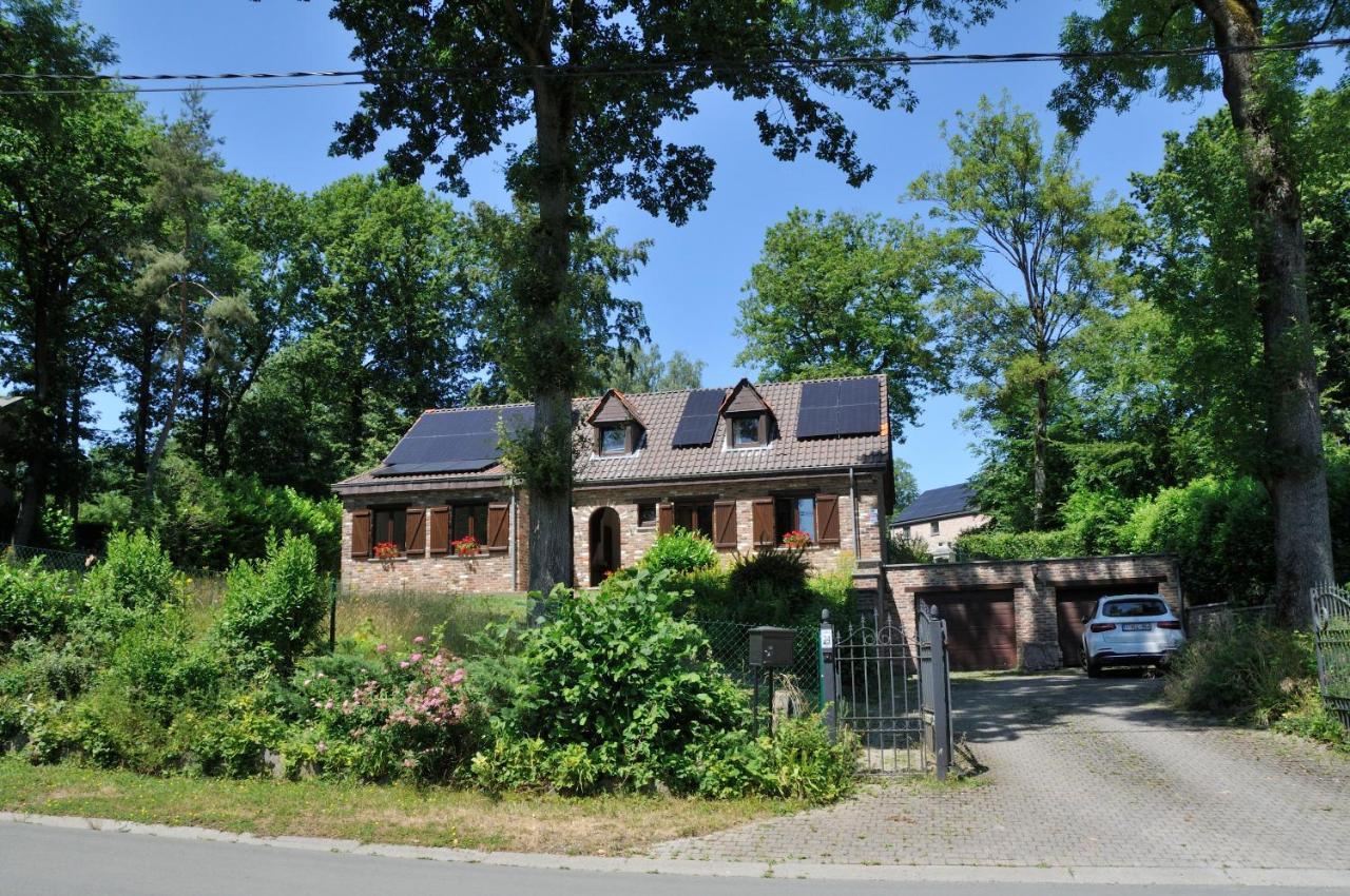 Suite Familiale Avec 2 Chambres Dans Une Villa - Quartier Vert Et Boise - 5 Kms De Ναμούρ Εξωτερικό φωτογραφία