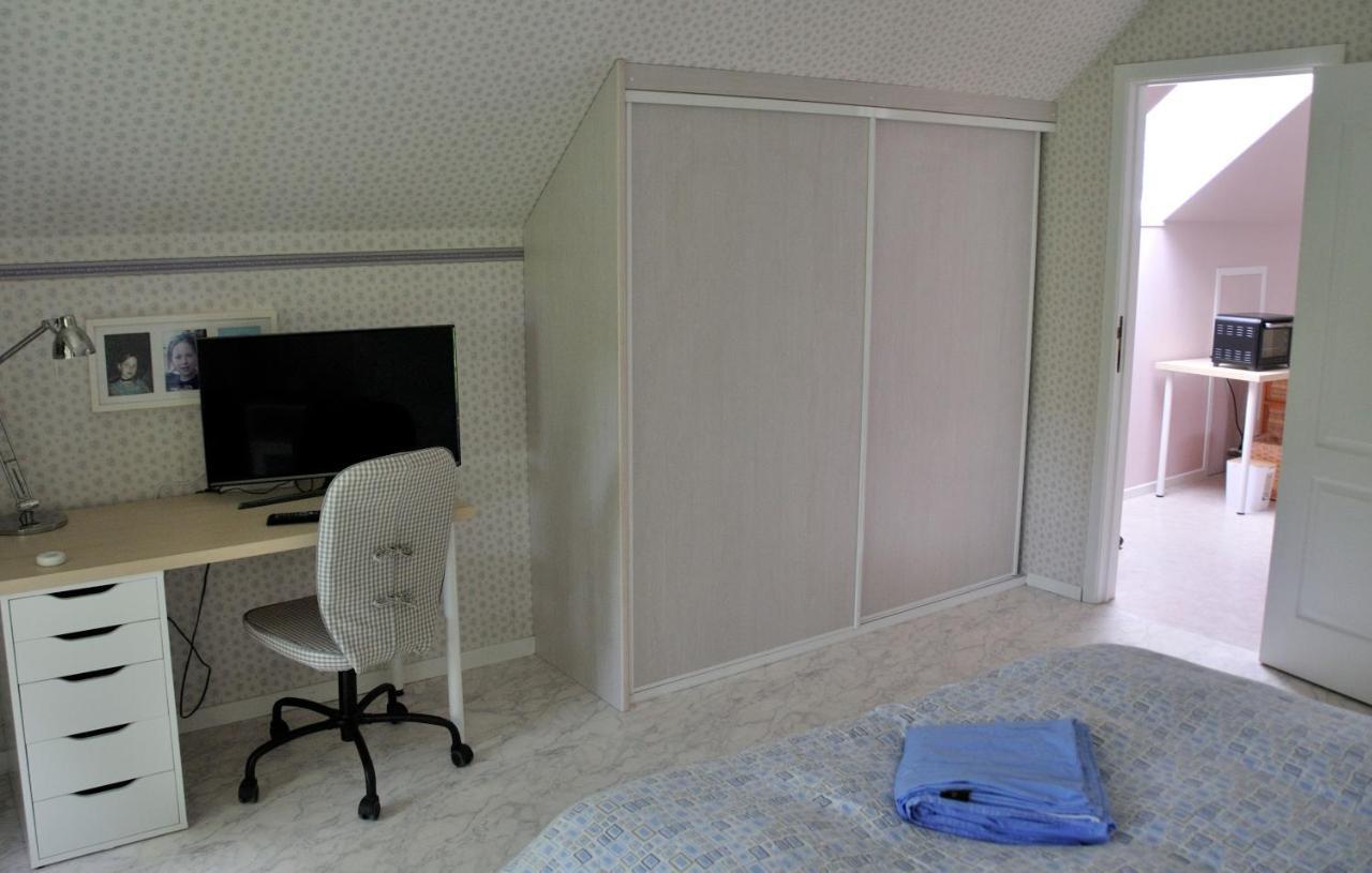 Suite Familiale Avec 2 Chambres Dans Une Villa - Quartier Vert Et Boise - 5 Kms De Ναμούρ Εξωτερικό φωτογραφία
