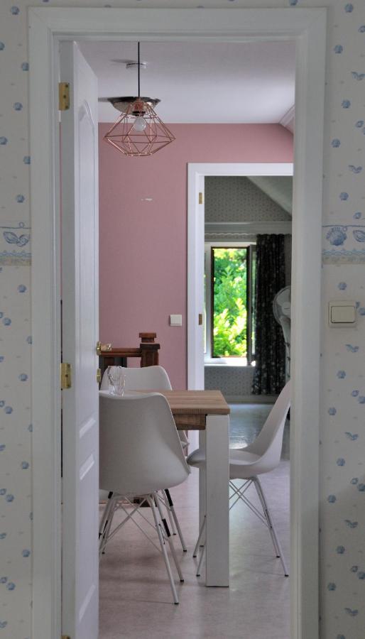 Suite Familiale Avec 2 Chambres Dans Une Villa - Quartier Vert Et Boise - 5 Kms De Ναμούρ Εξωτερικό φωτογραφία
