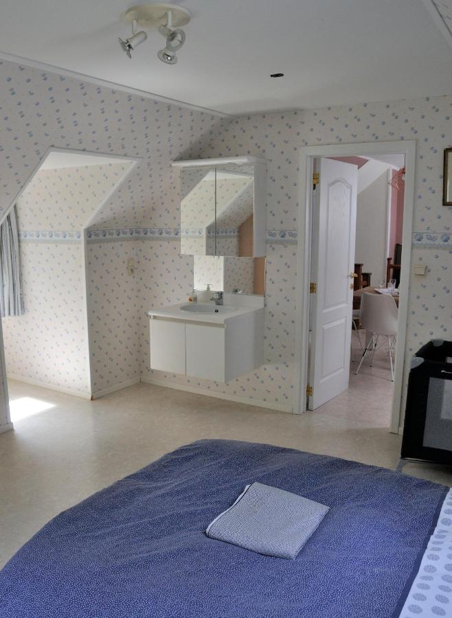 Suite Familiale Avec 2 Chambres Dans Une Villa - Quartier Vert Et Boise - 5 Kms De Ναμούρ Εξωτερικό φωτογραφία